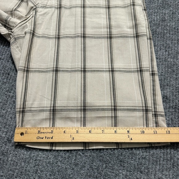 Burnside Mens Bermuda Shorts Size 34 Beige Plaid High Rise Outdoor Casual - Picture 5 of 8